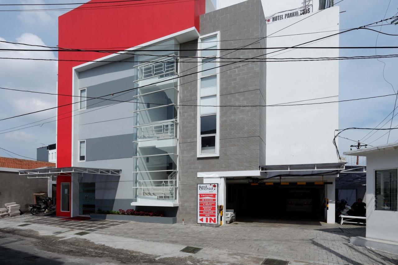 Reddoorz Plus Near Ciputra Mall Simpang Lima Semarang Exterior foto