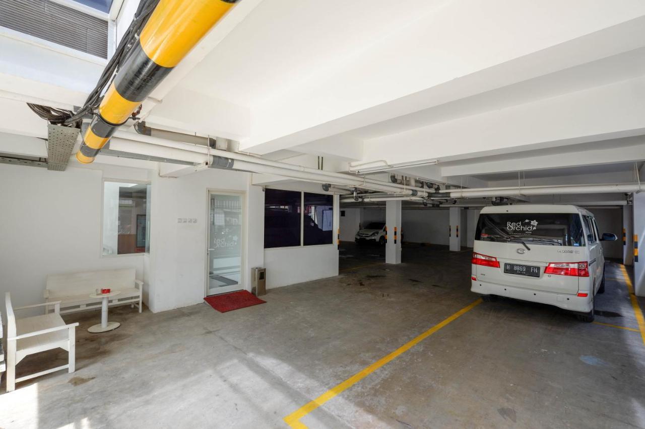 Reddoorz Plus Near Ciputra Mall Simpang Lima Semarang Exterior foto