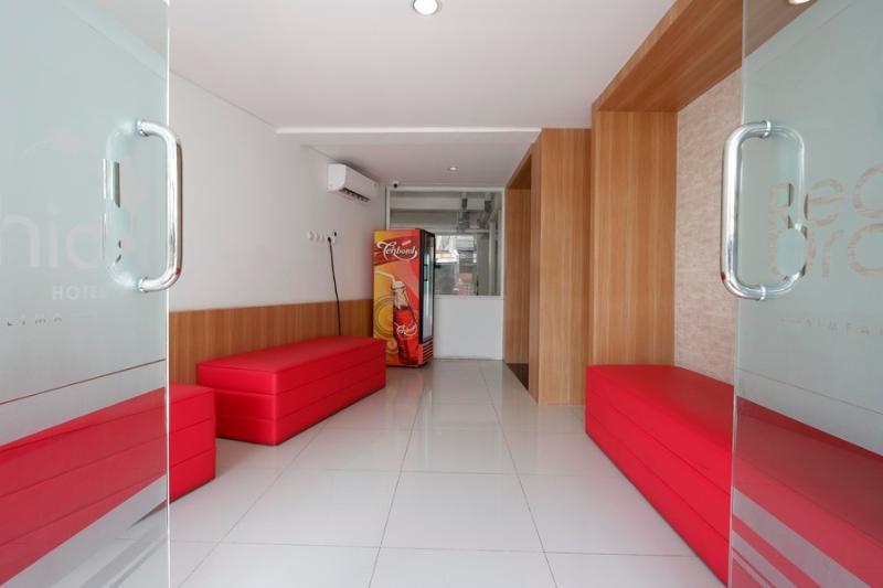 Reddoorz Plus Near Ciputra Mall Simpang Lima Semarang Exterior foto