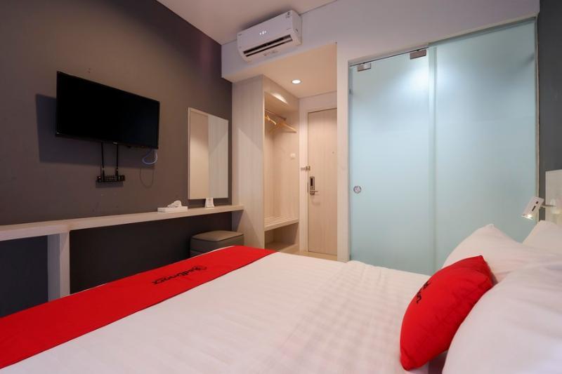 Reddoorz Plus Near Ciputra Mall Simpang Lima Semarang Exterior foto